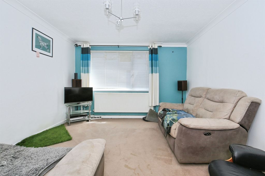 Property photo 3 of 16
