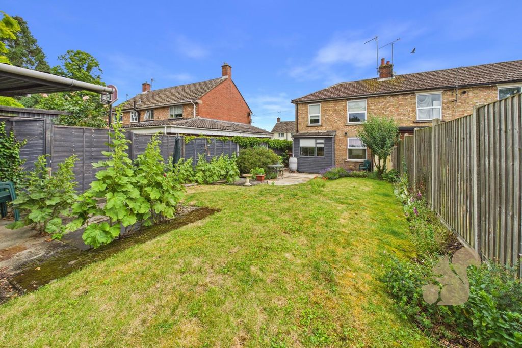 Property photo 3 of 16 Garden