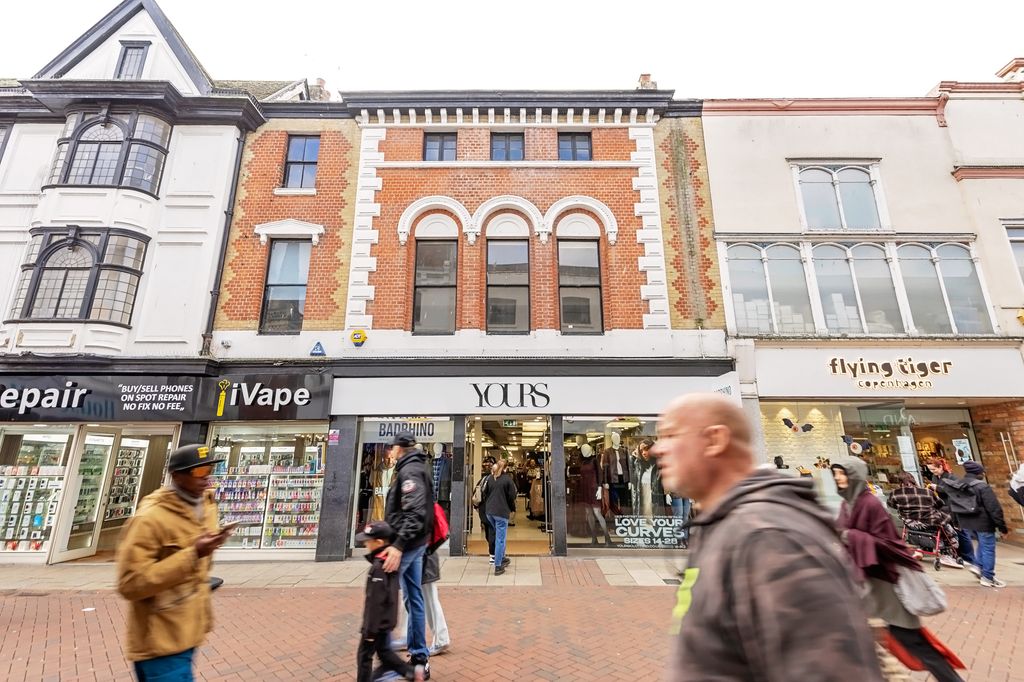 Property photo 2 of 24