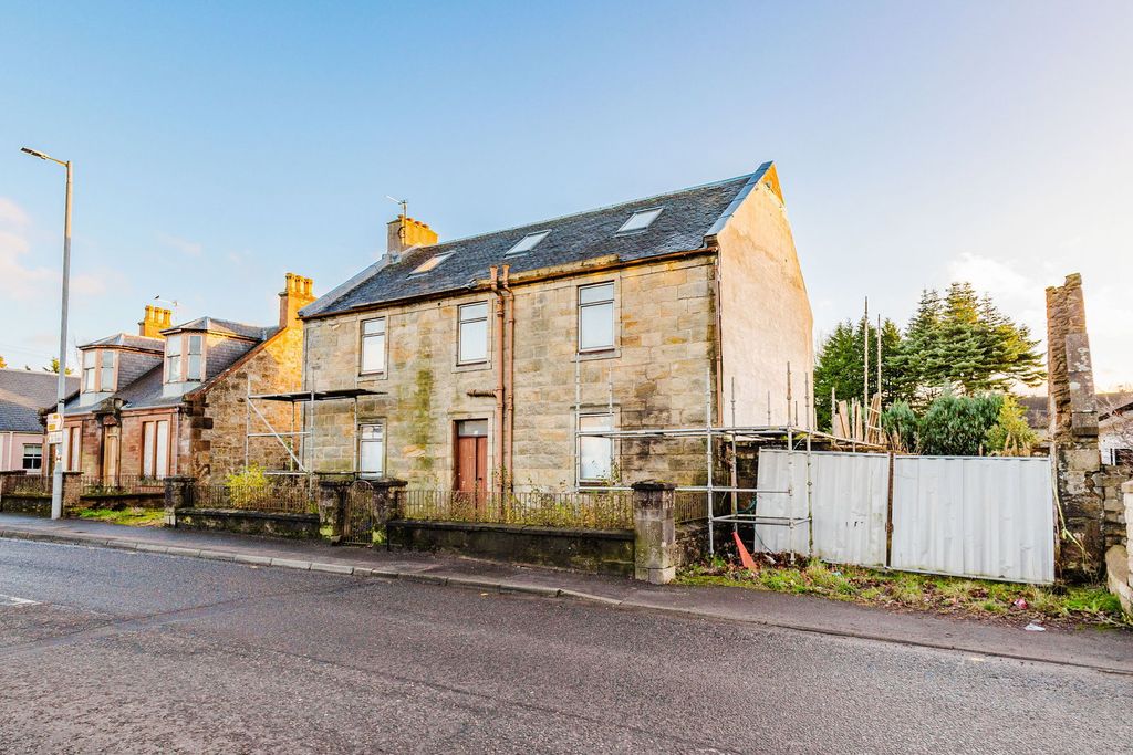 Property photo 2 of 33