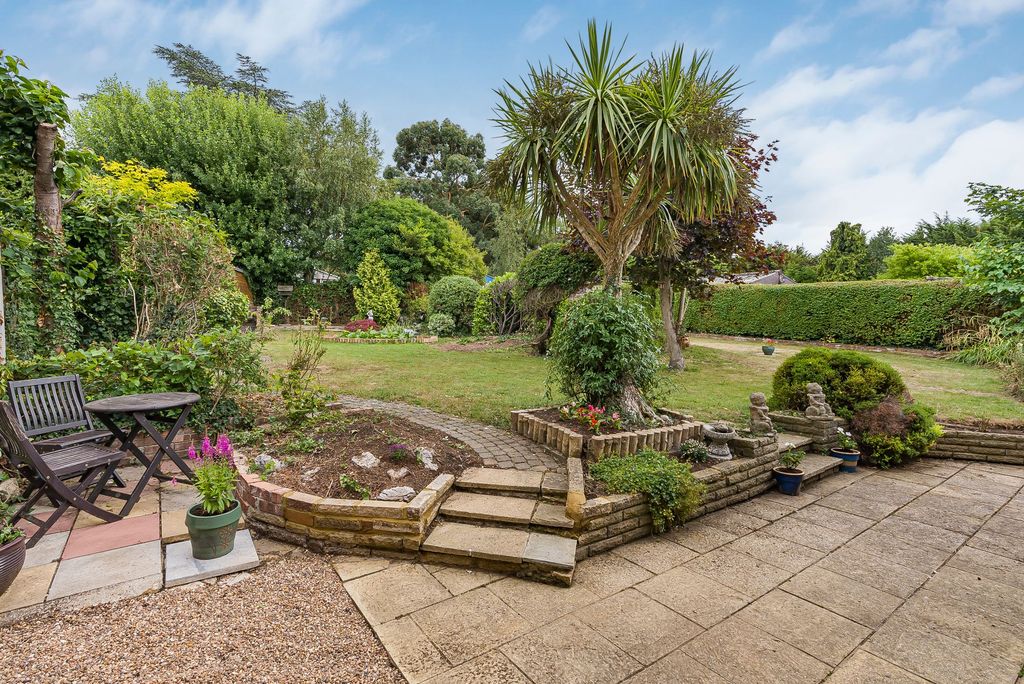 Property photo 3 of 35