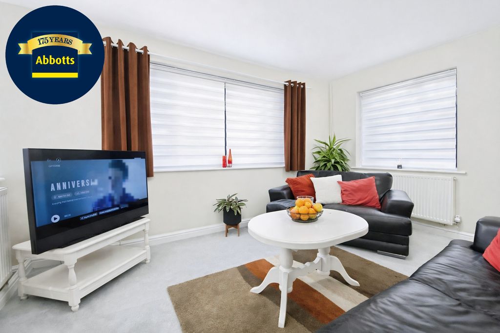 Property photo 3 of 11