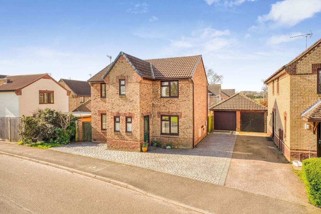 Property photo 1 of 22