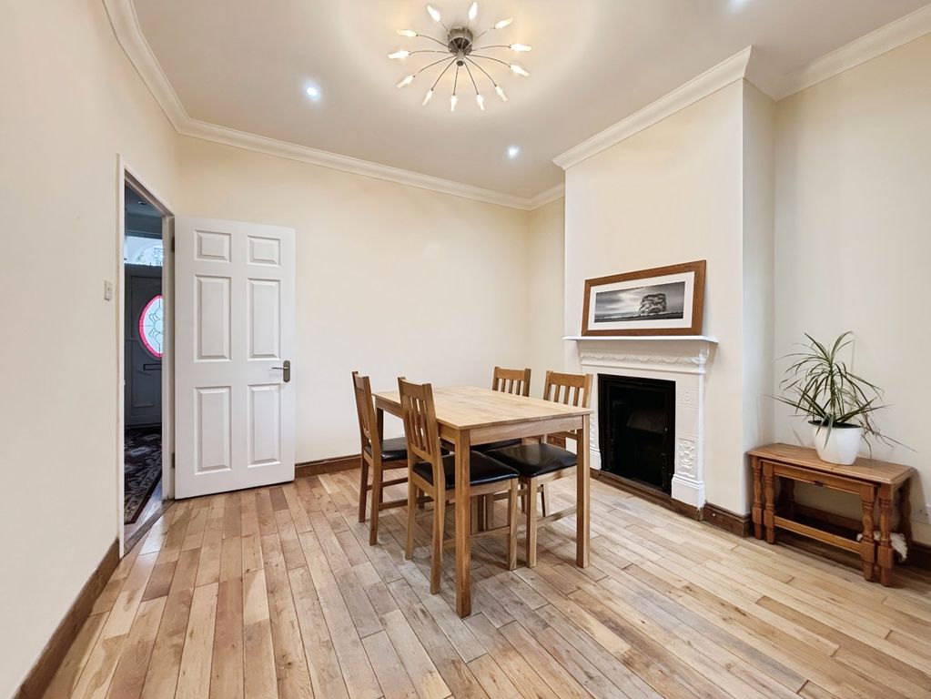 Property photo 3 of 15 03
