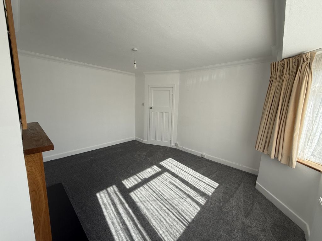 Property photo 3 of 9 Photo 14