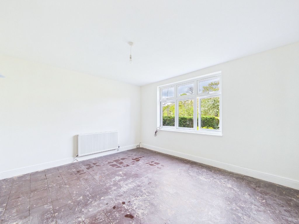 Property photo 2 of 17 4968772