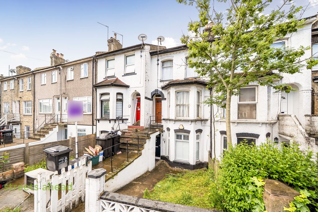 Property photo 1 of 14 c7Db8077-ce30-4B3...