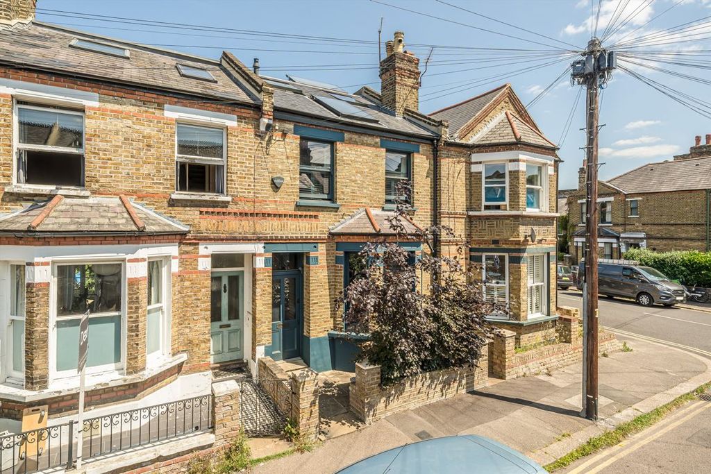 Property photo 1 of 12