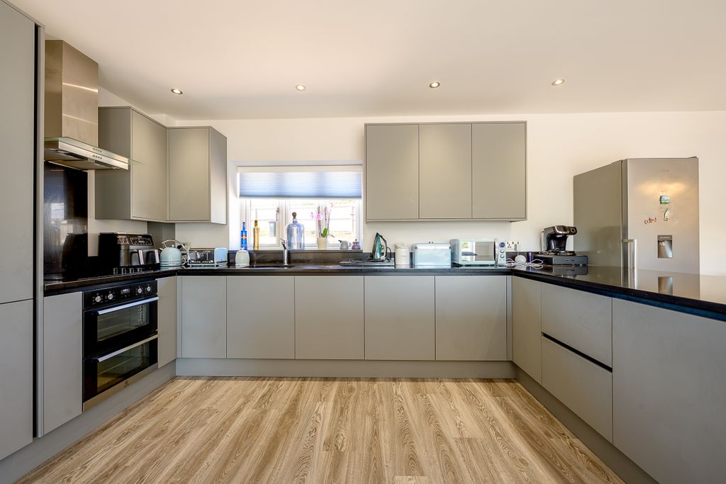 Property photo 3 of 12 Lark Rise-2