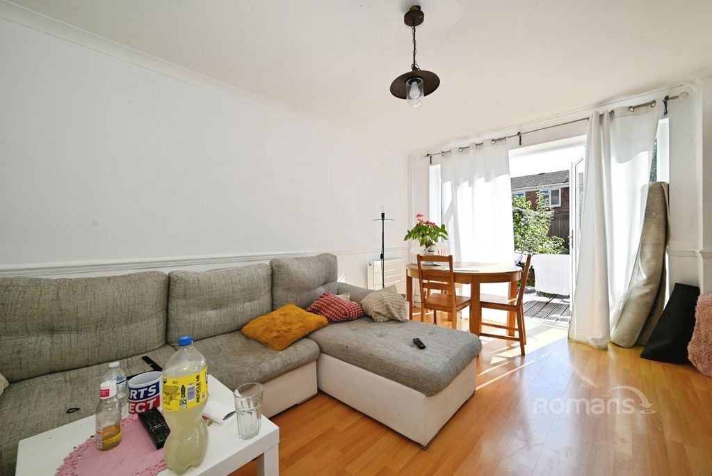 Property photo 3 of 15 Pbox-Img.Jpg