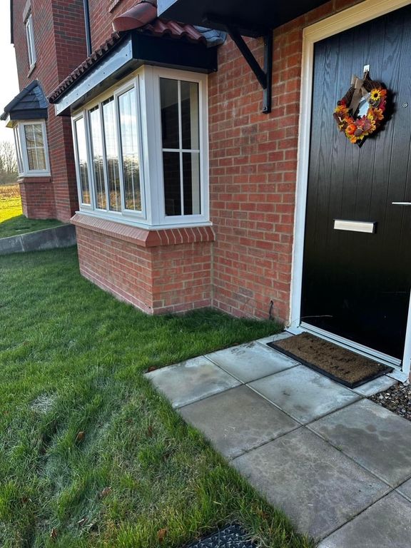 Property photo 2 of 26 Frontdoor