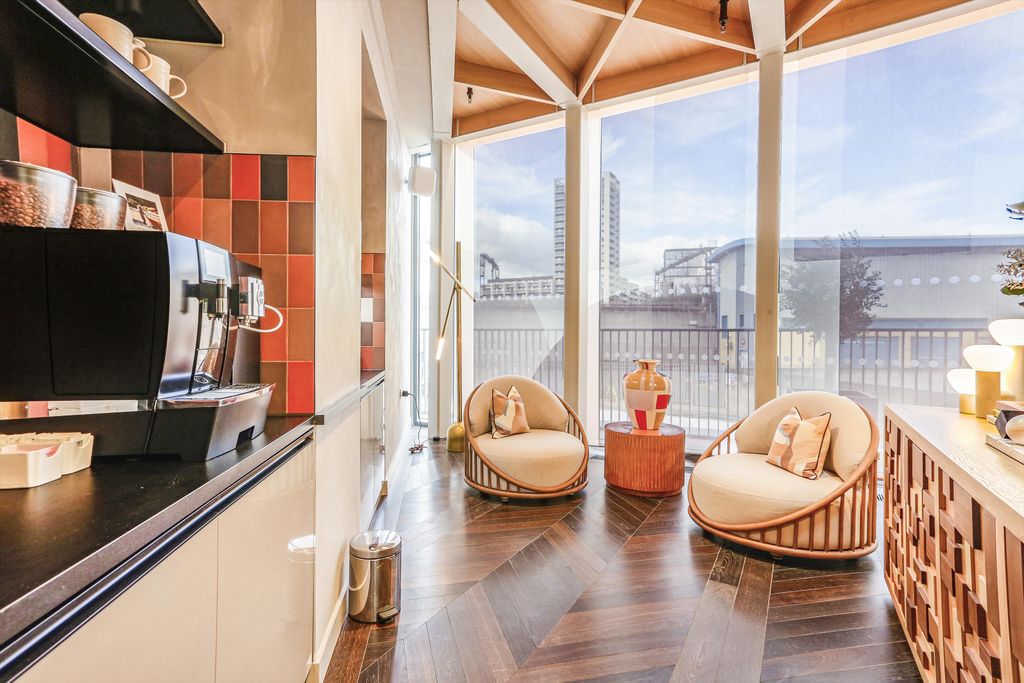 Property photo 2 of 15 Image