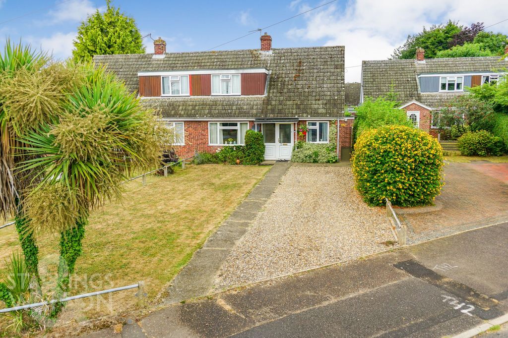 Property photo 3 of 17