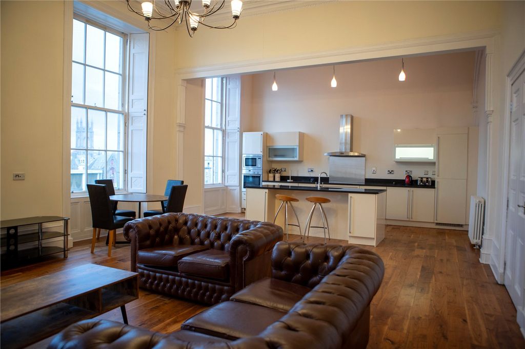 Property photo 3 of 18 Photo 3