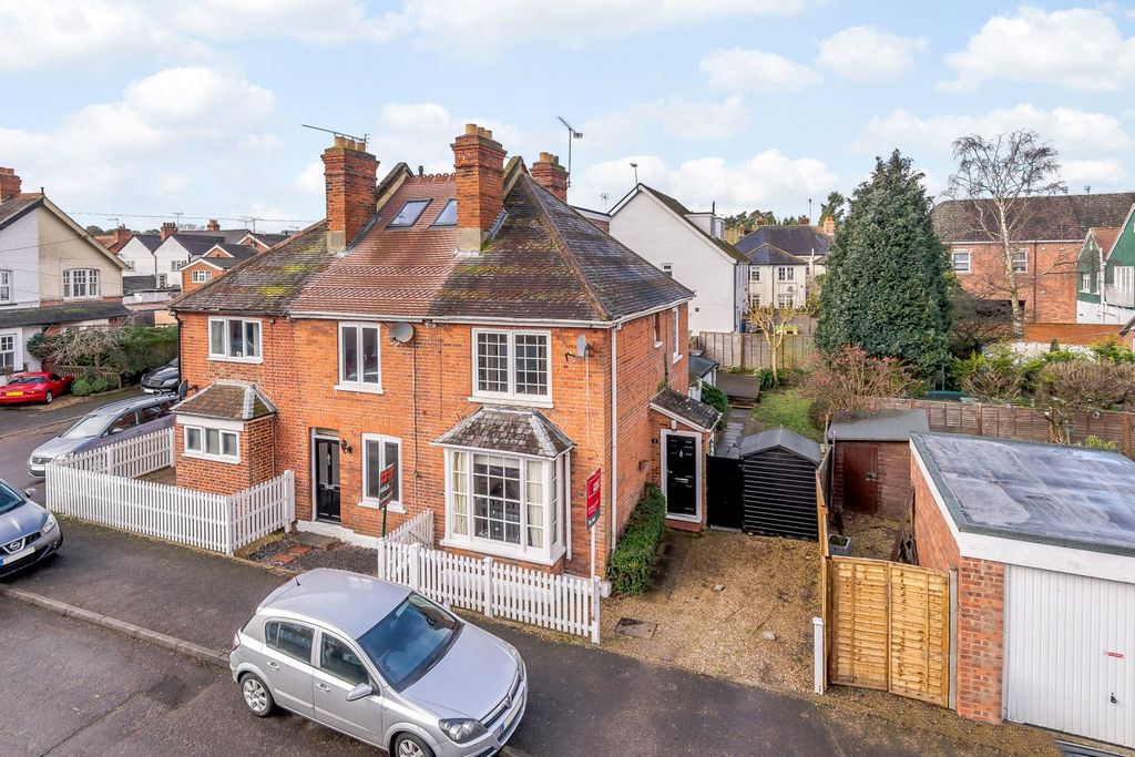 Property photo 1 of 11 Front