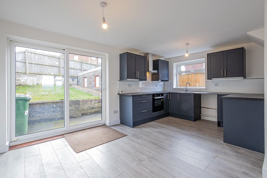 Property photo 2 of 14 Img (7 Of 14).Jpg