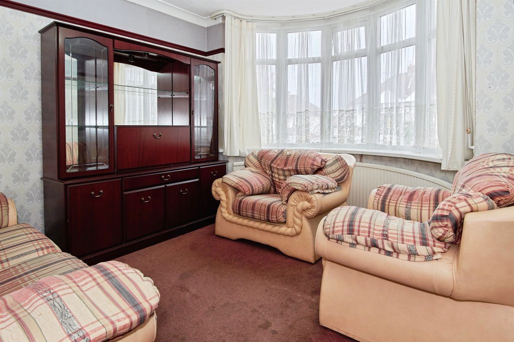 Property photo 2 of 17