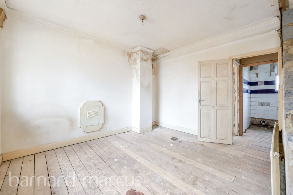 Property photo 3 of 5