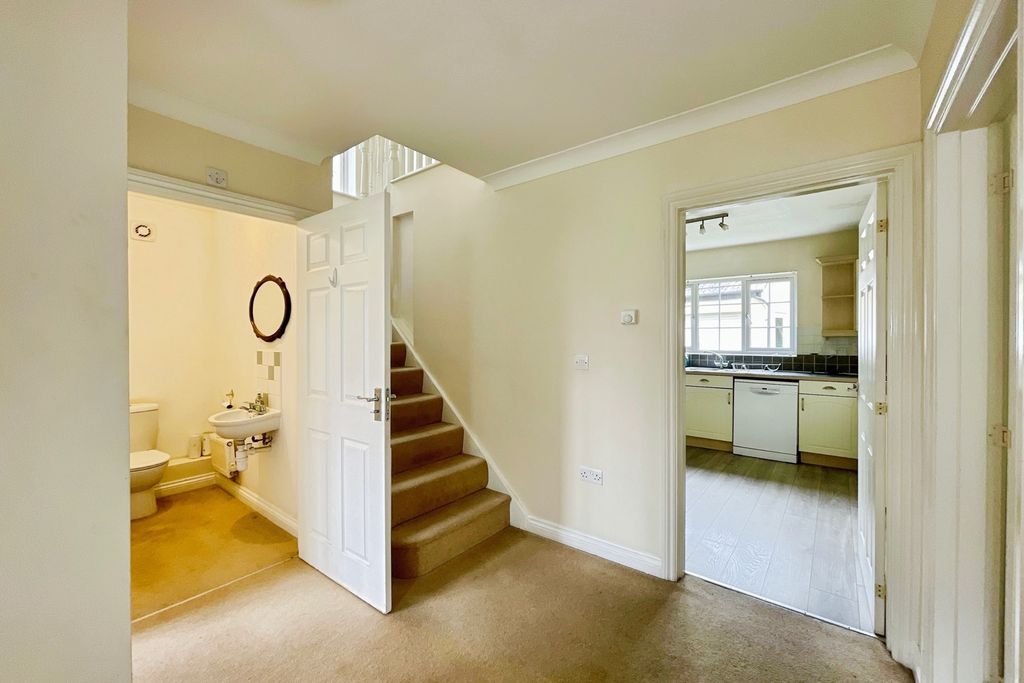 Property photo 2 of 20 Pbox-Img.Jpg