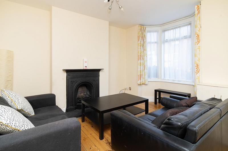 Property photo 2 of 9 1058793