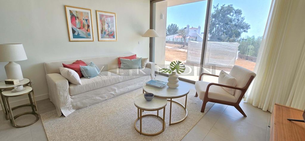 Property photo 2 of 25