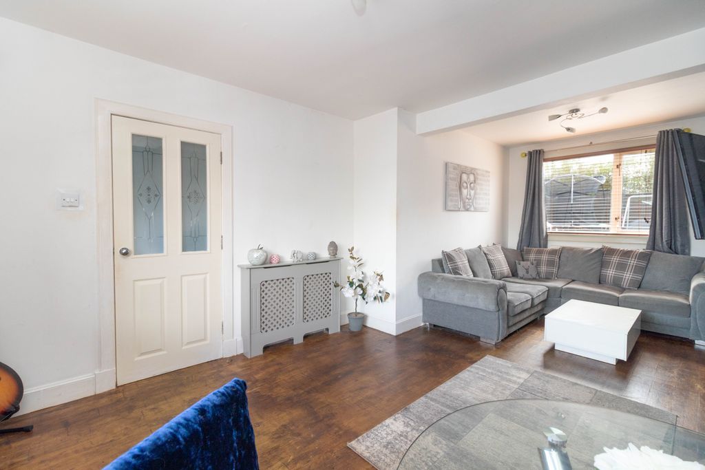 Property photo 3 of 20 Lounge/Dining Room