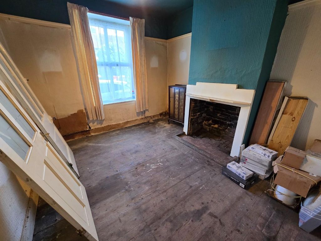Property photo 3 of 11 Front Reception Room