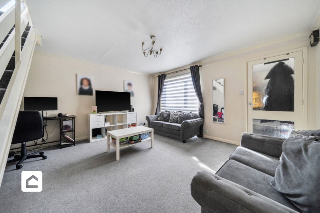 Property photo 3 of 20 3