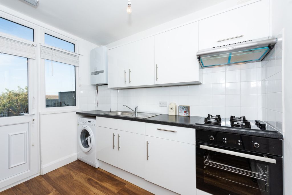 Property photo 3 of 18 2667-Hr-3.Jpg
