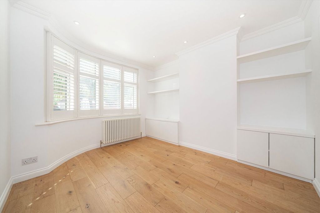 Property photo 2 of 7
