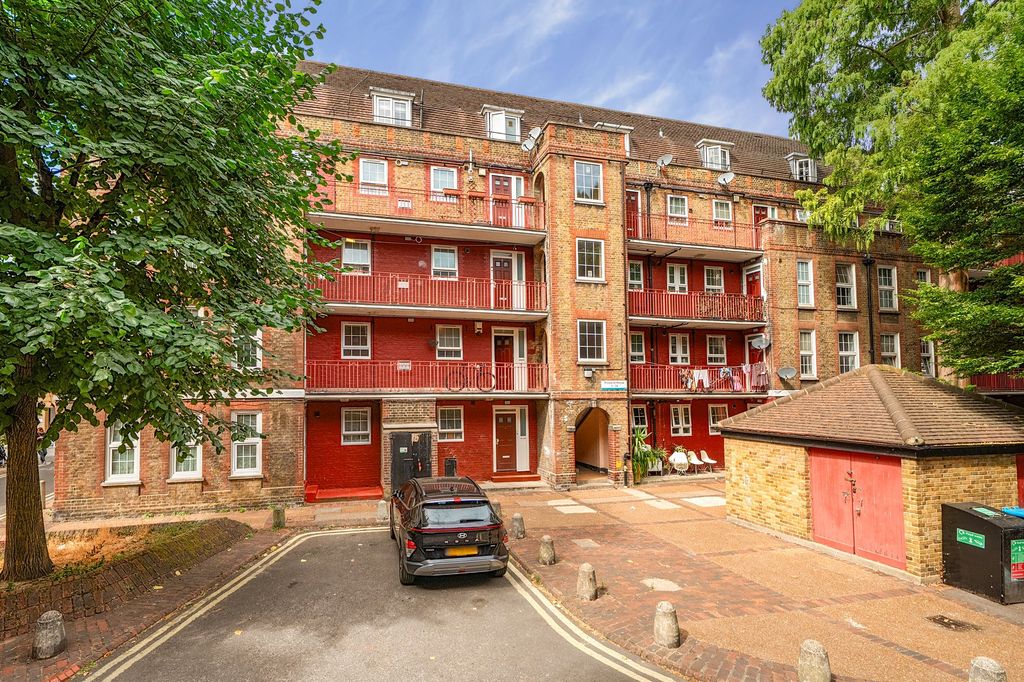 Property photo 1 of 16