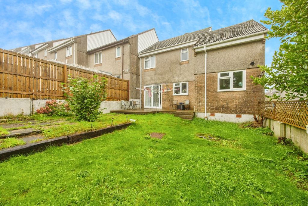 Property photo 1 of 17 Rear Garden