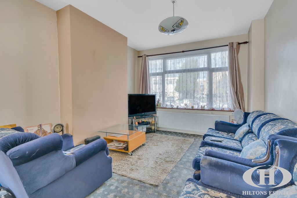 Property photo 3 of 14