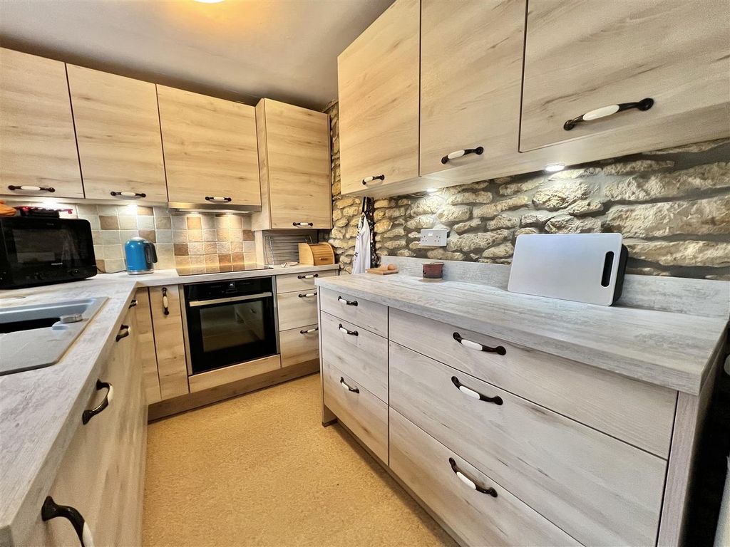 Property photo 2 of 13 Kitchen 1A.Jpg