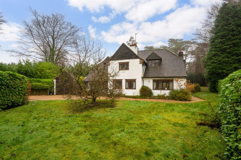 Property photo 1 of 16