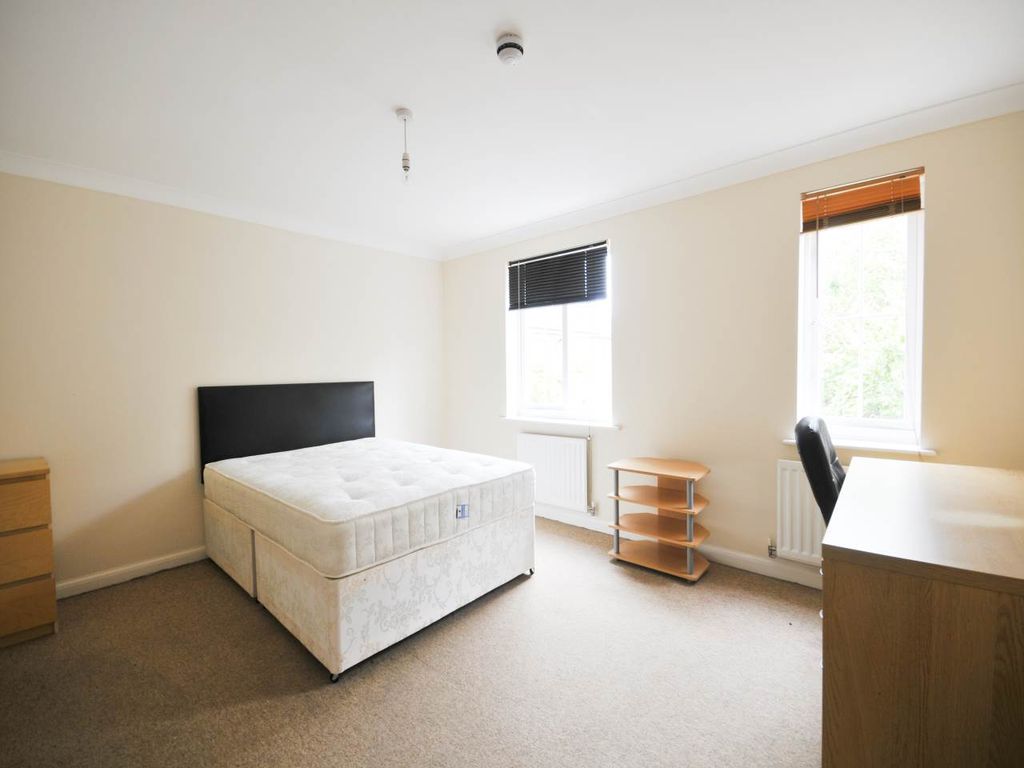 Property photo 2 of 6 Room 1