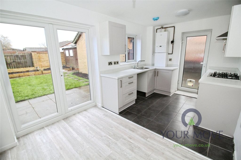 Property photo 3 of 17 Kitchen/Dining Room