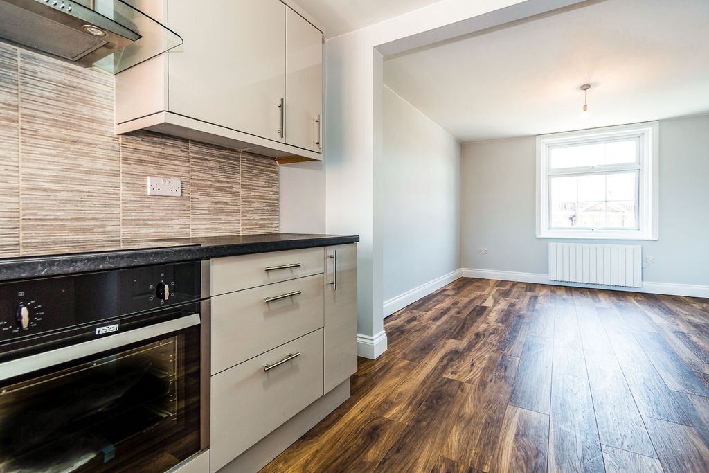 Property photo 1 of 8 4Bda3970-816c-4c85-8