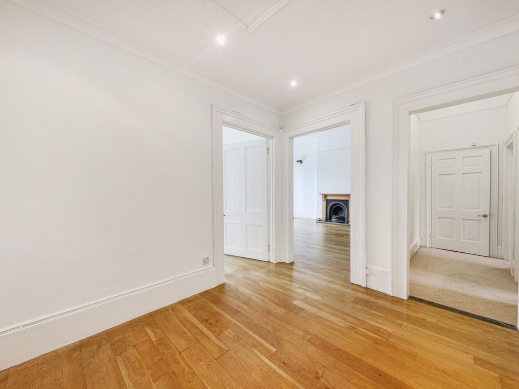 Property photo 3 of 24