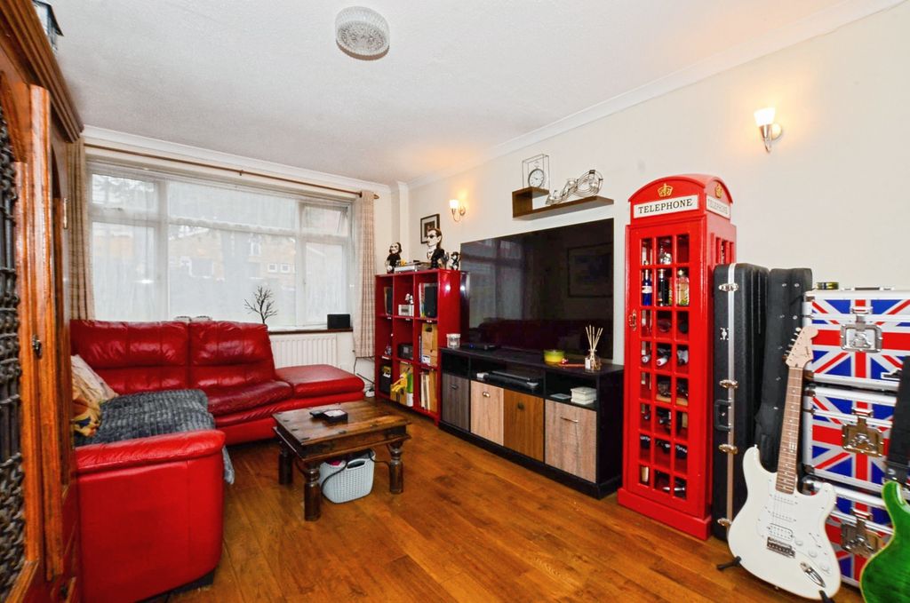 Property photo 3 of 20