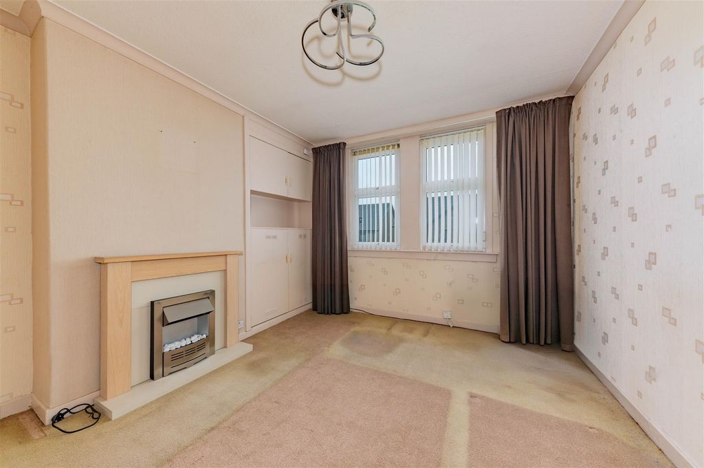 Property photo 2 of 15 4 Wetherby Place Dundee-6.Jpg