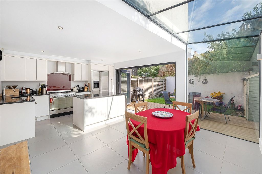 Property photo 2 of 10 Picture No. 09