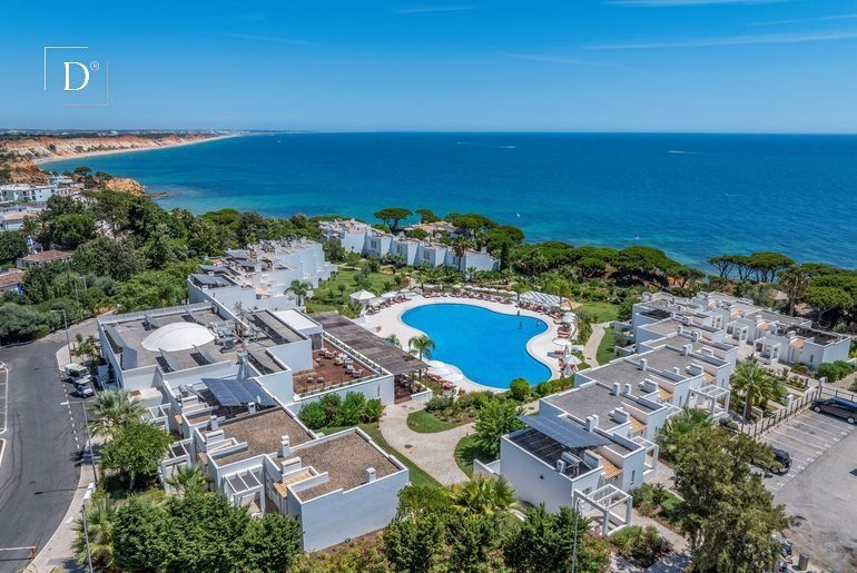 Property photo 1 of 21 South Facing Two Bedroom Residence With Ocean Outlook In Masana Algarve