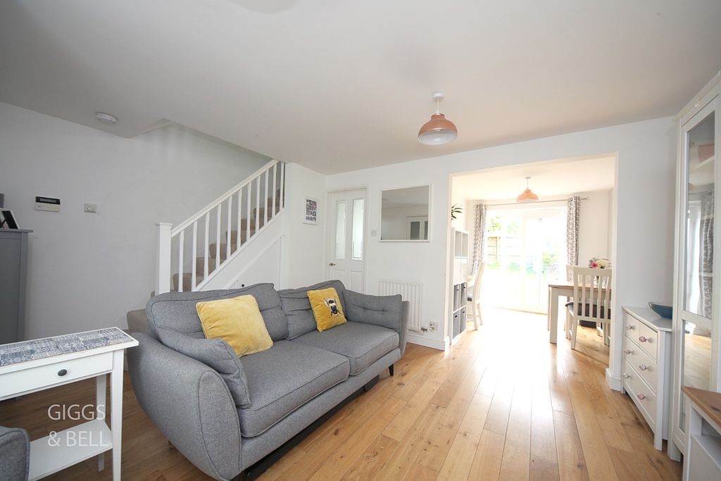 Property photo 2 of 21 5122442