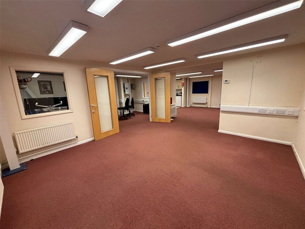 Property photo 3 of 10 Picture No. 14