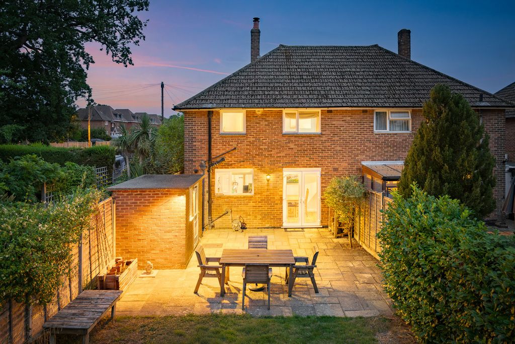 Property photo 2 of 30