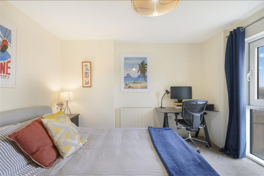 Property photo 3 of 18 Fl9Bbe~1.Jpg