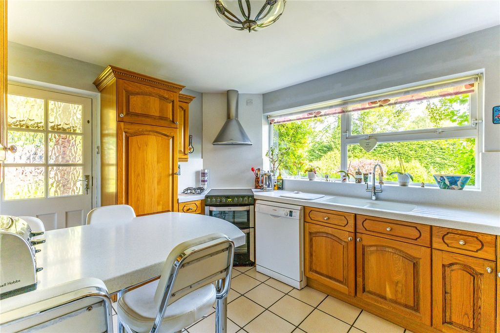 Property photo 2 of 20 Kitchen