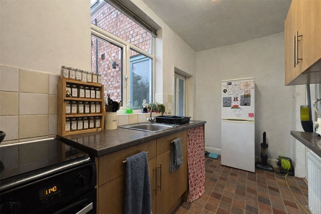 Property photo 3 of 11 Picture No. 12