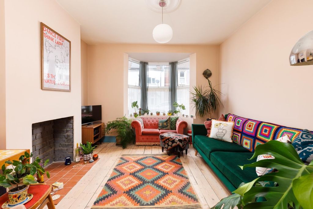 Property photo 1 of 23 34 Colston Road-10.Jpg